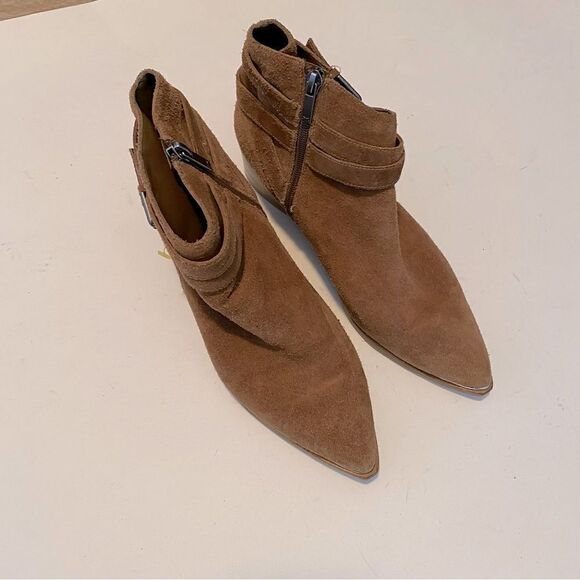 Marc Fisher Yatina Brown camel Leather suede Ankle Booties pointed toe -7.5M - Picture 2 of 13